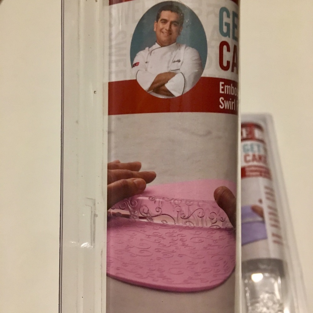 Embossed Fondant Rolling Pin by Cake Boss… - Picture 5 of 7